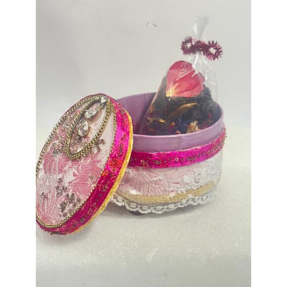 Keepsake Jewelry Box for Mementos Trinkets Jewelry Desk Items Potpourri - Picture 6 of 10